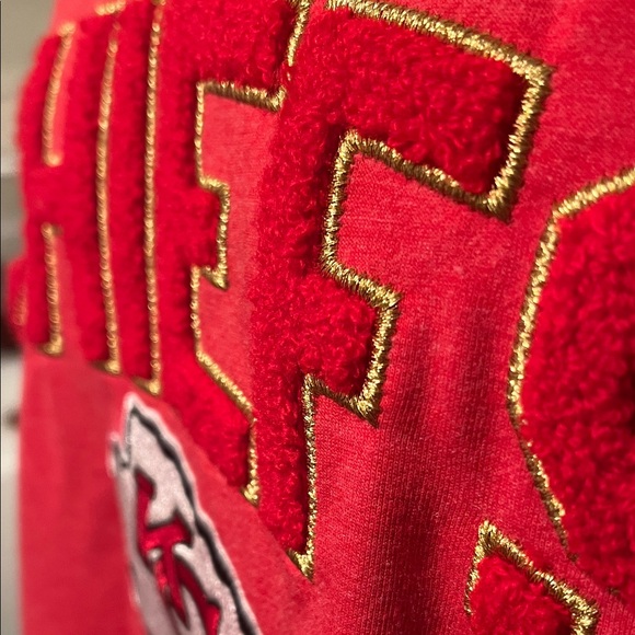 NFL Kansas City Chiefs Red Crew Neck Sweatshirt Embroidered Logo 🏈 | Size L - Picture 6 of 12